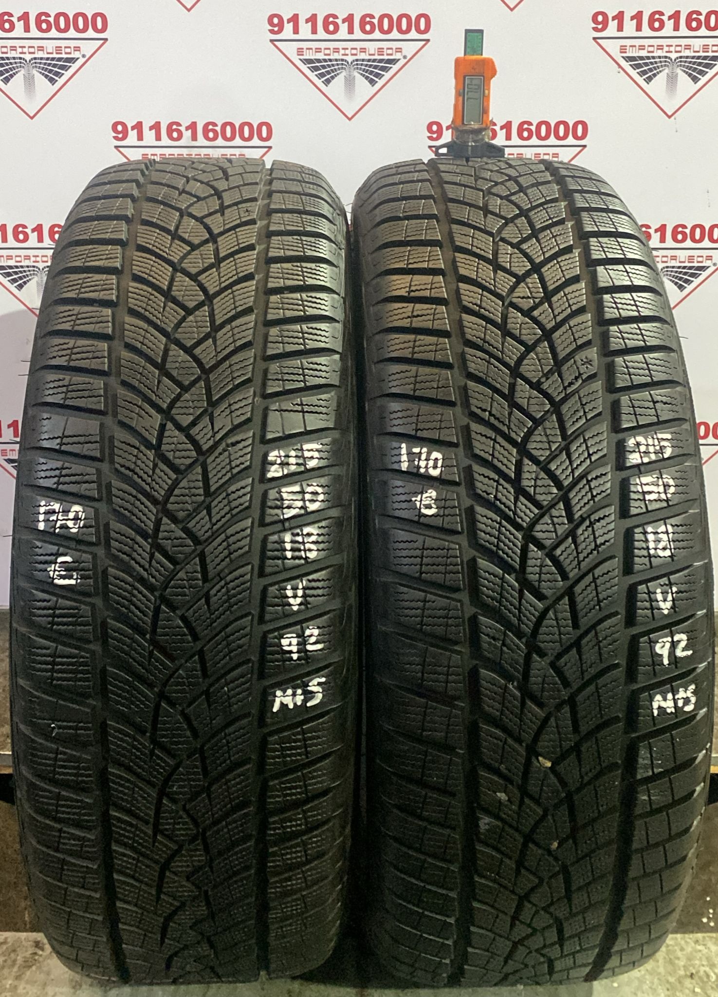 GOODYEAR ULTRAGRIP USADO M+S 215/50 R18 92 V
